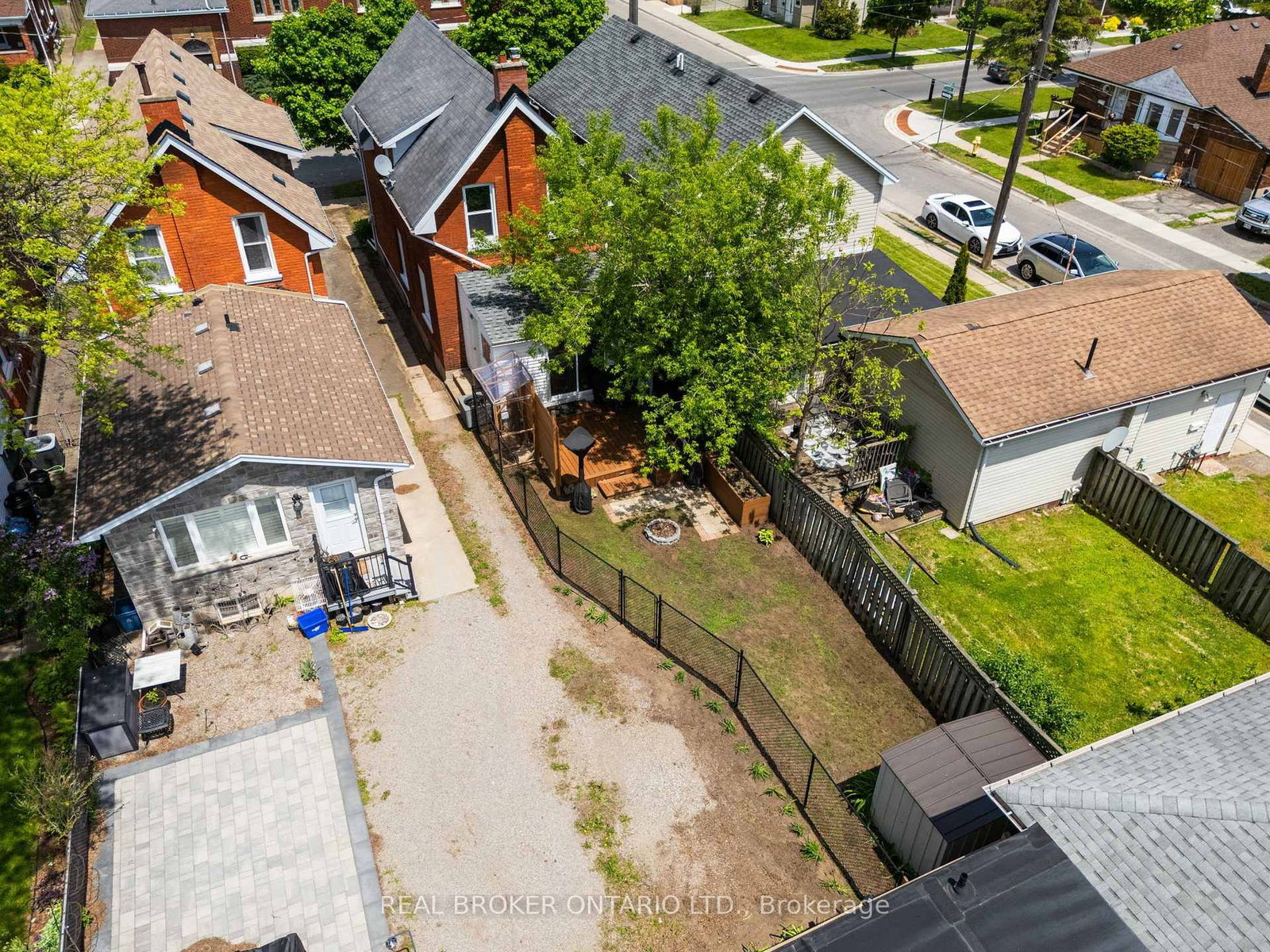 30 DUNDAS Street • Brantford, ON photo 26