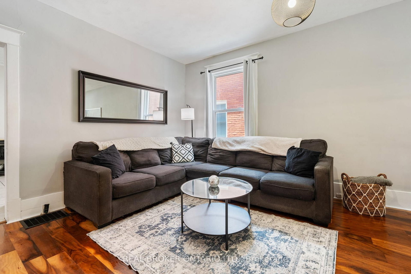30 DUNDAS Street • Brantford, ON photo 5