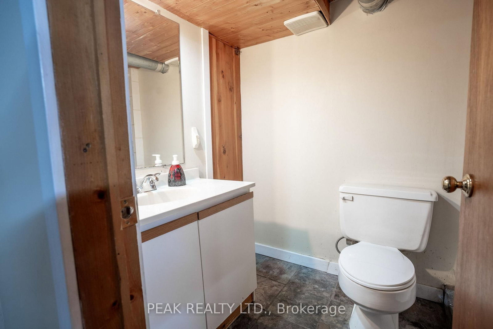 127 East Avenue S • Hamilton, ON photo 21