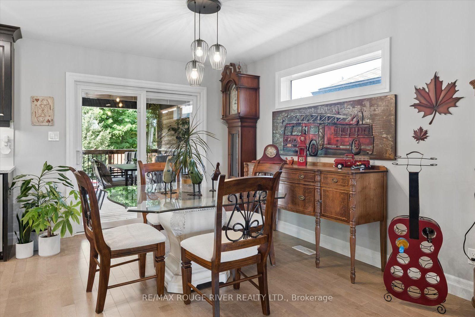 25 Ambrosia Terrace • Quinte West, ON photo 16