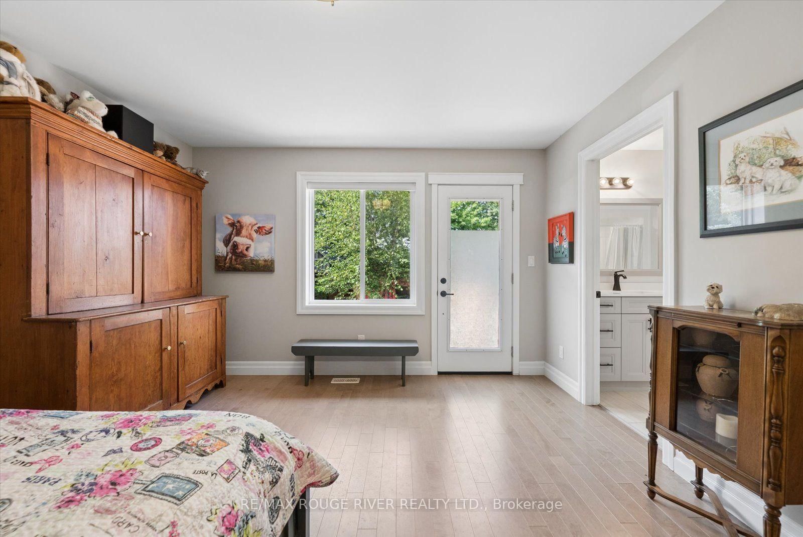 25 Ambrosia Terrace • Quinte West, ON photo 18