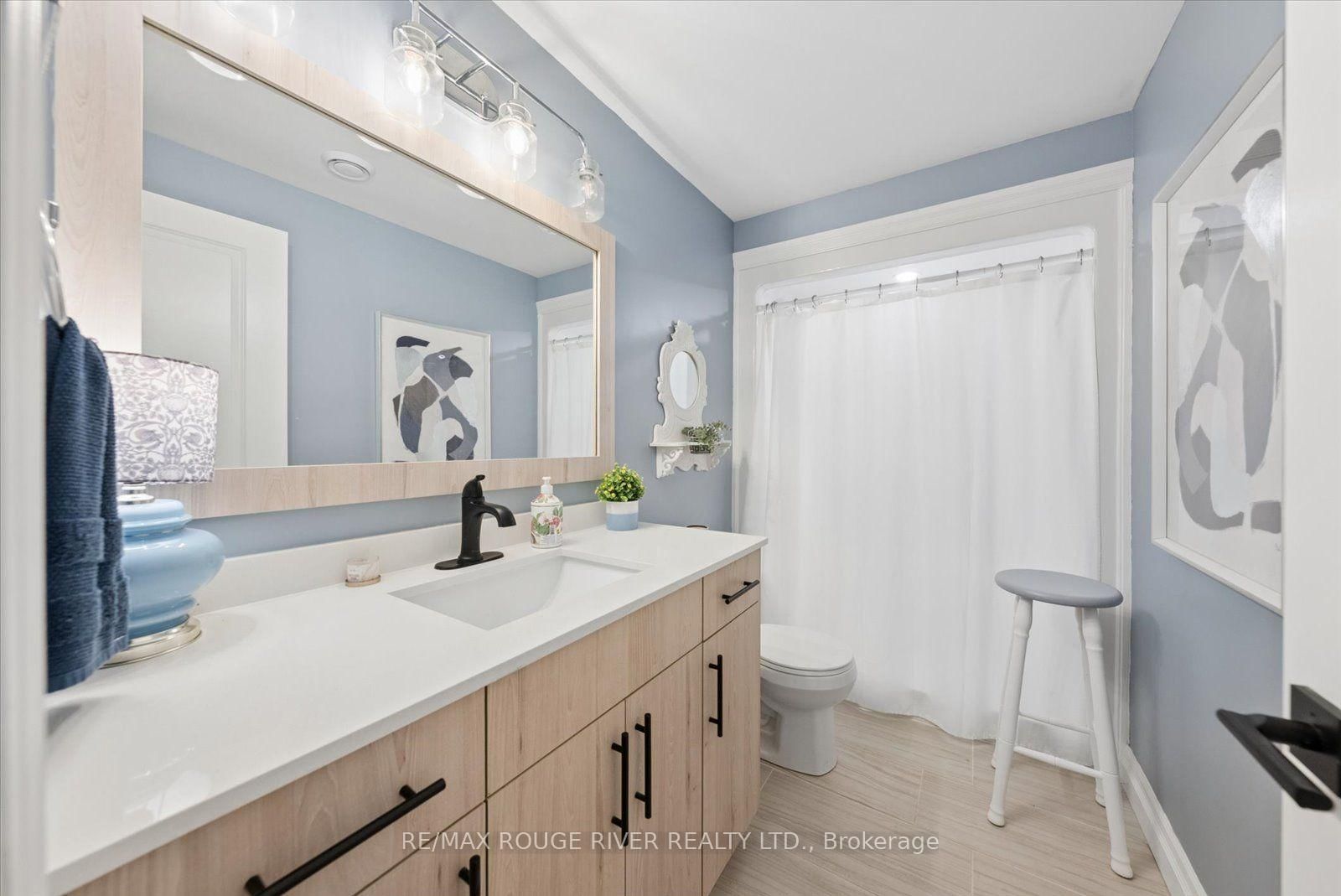 25 Ambrosia Terrace • Quinte West, ON photo 30