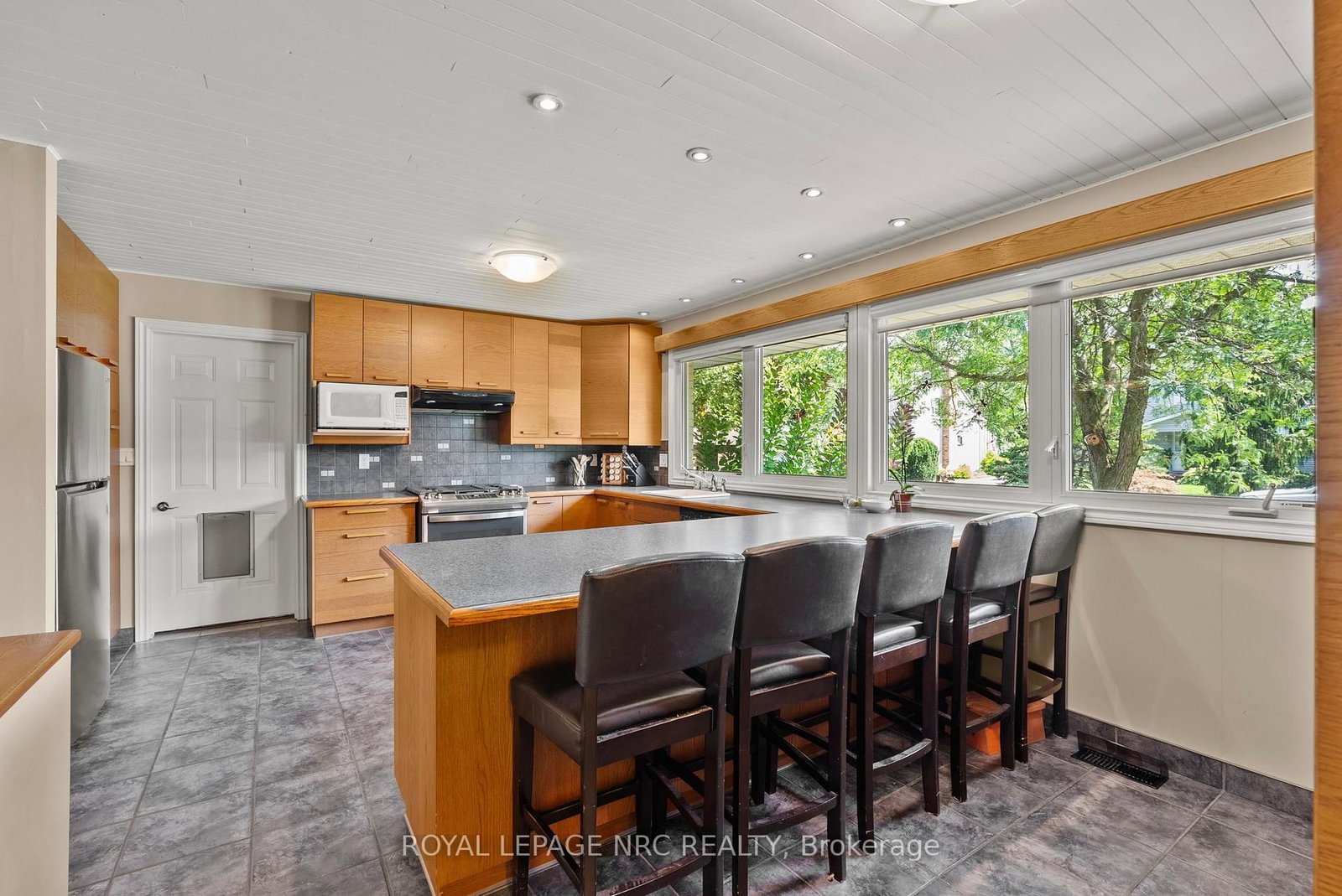 16 DUMFRIES Street • Niagara-on-the-Lake, ON photo 12
