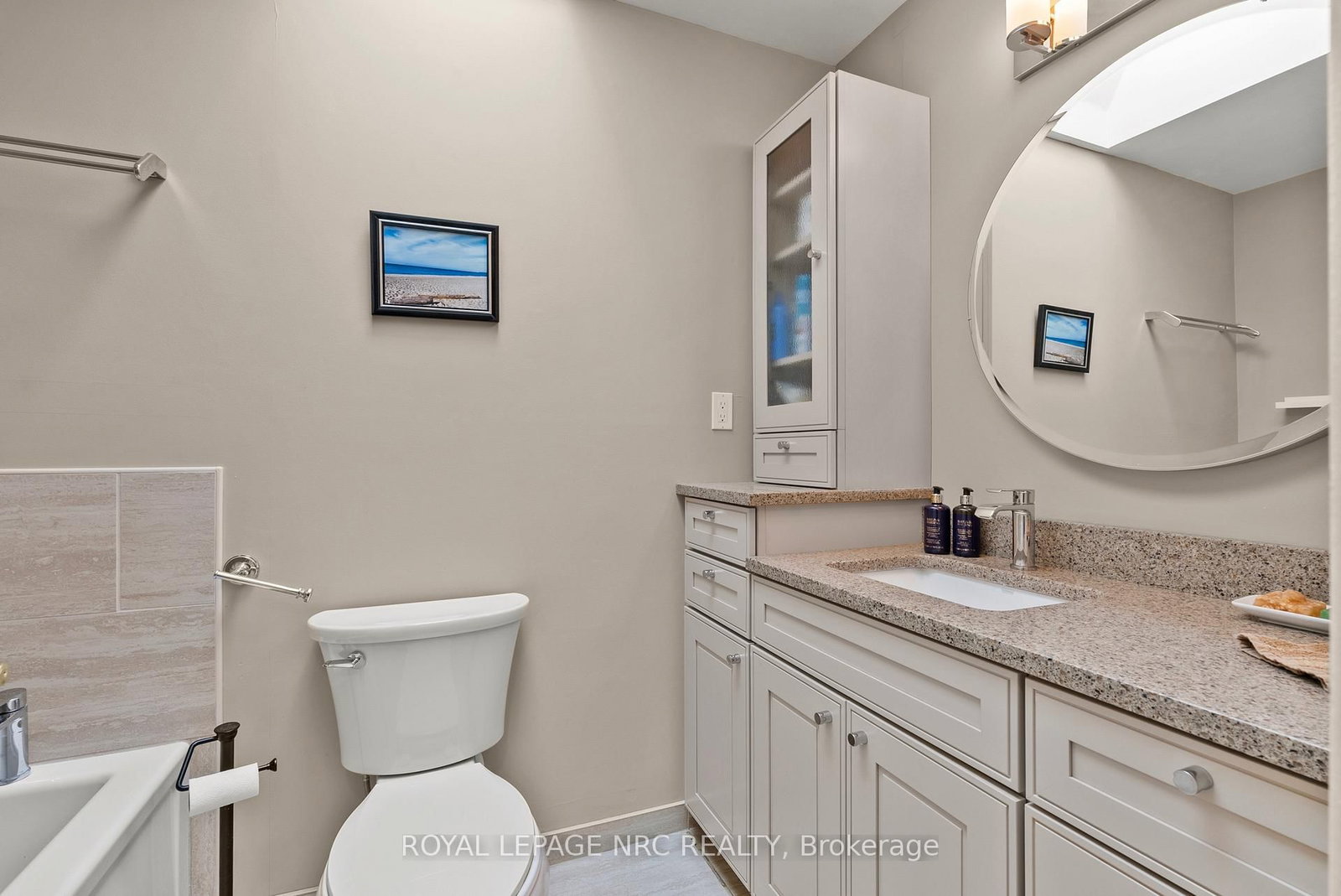 16 DUMFRIES Street • Niagara-on-the-Lake, ON photo 23