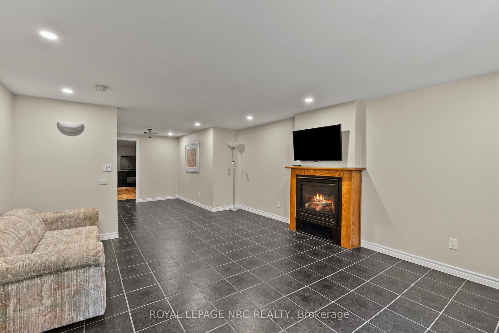 16 DUMFRIES Street • Niagara-on-the-Lake, ON photo 26