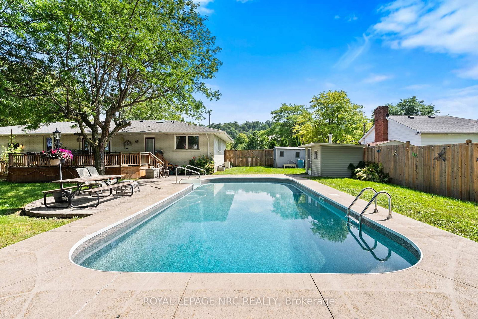 16 DUMFRIES Street • Niagara-on-the-Lake, ON photo 34