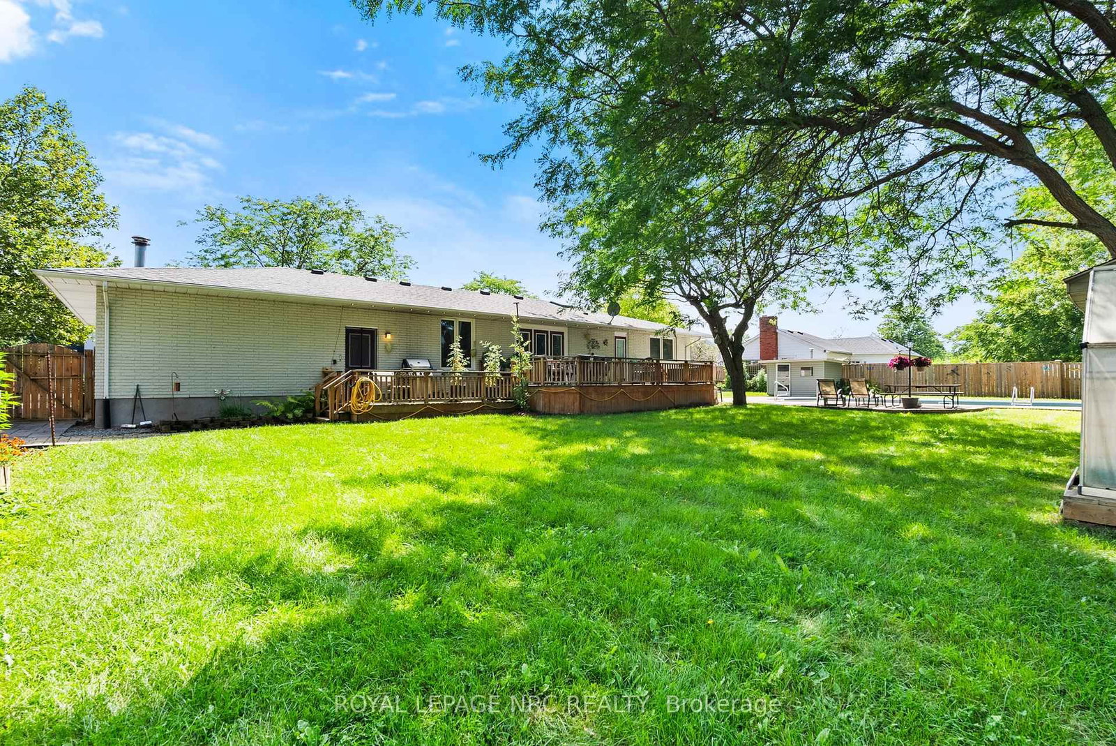 16 DUMFRIES Street • Niagara-on-the-Lake, ON photo 38