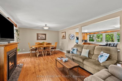 16 DUMFRIES Street • Niagara-on-the-Lake, ON photo 9