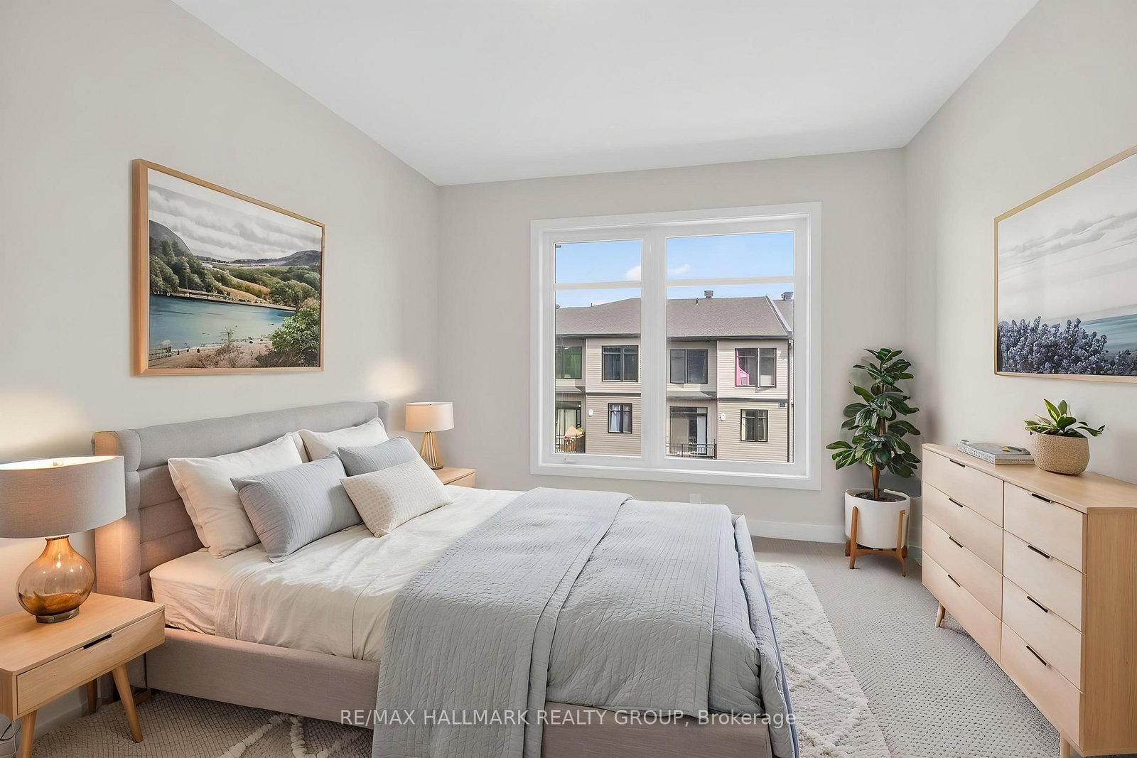 402 JEWELWING Private • Ottawa, ON photo 25