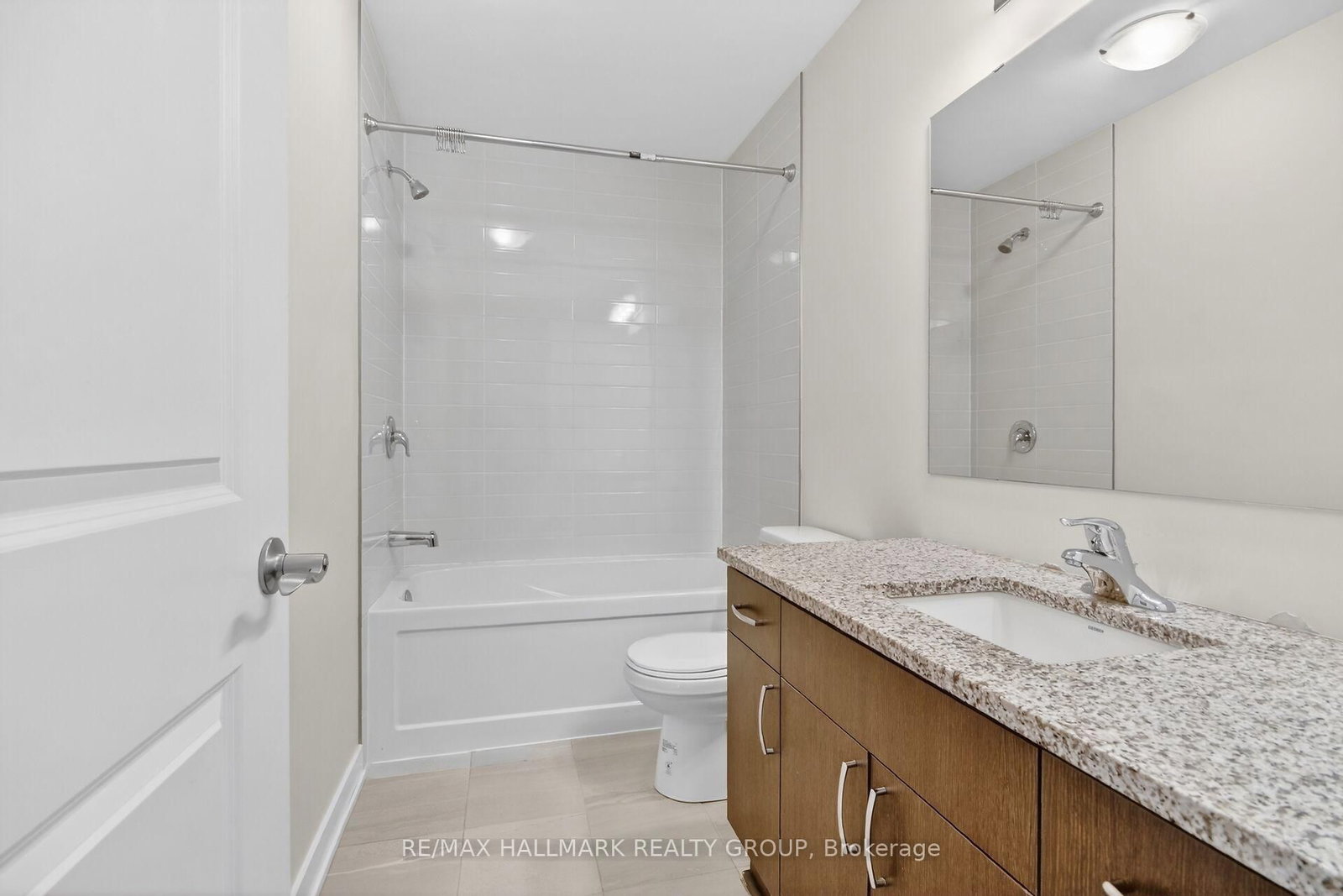 402 JEWELWING Private • Ottawa, ON photo 30