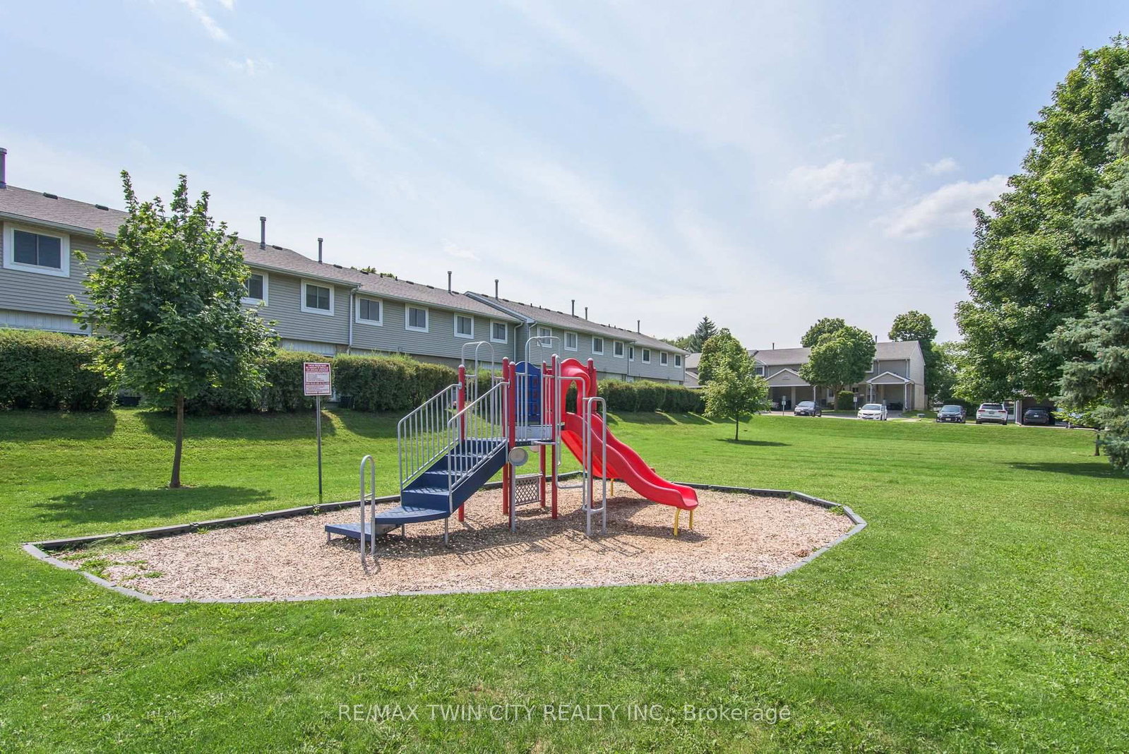 125 Sekura Crescent • #13 • Cambridge, ON photo 11