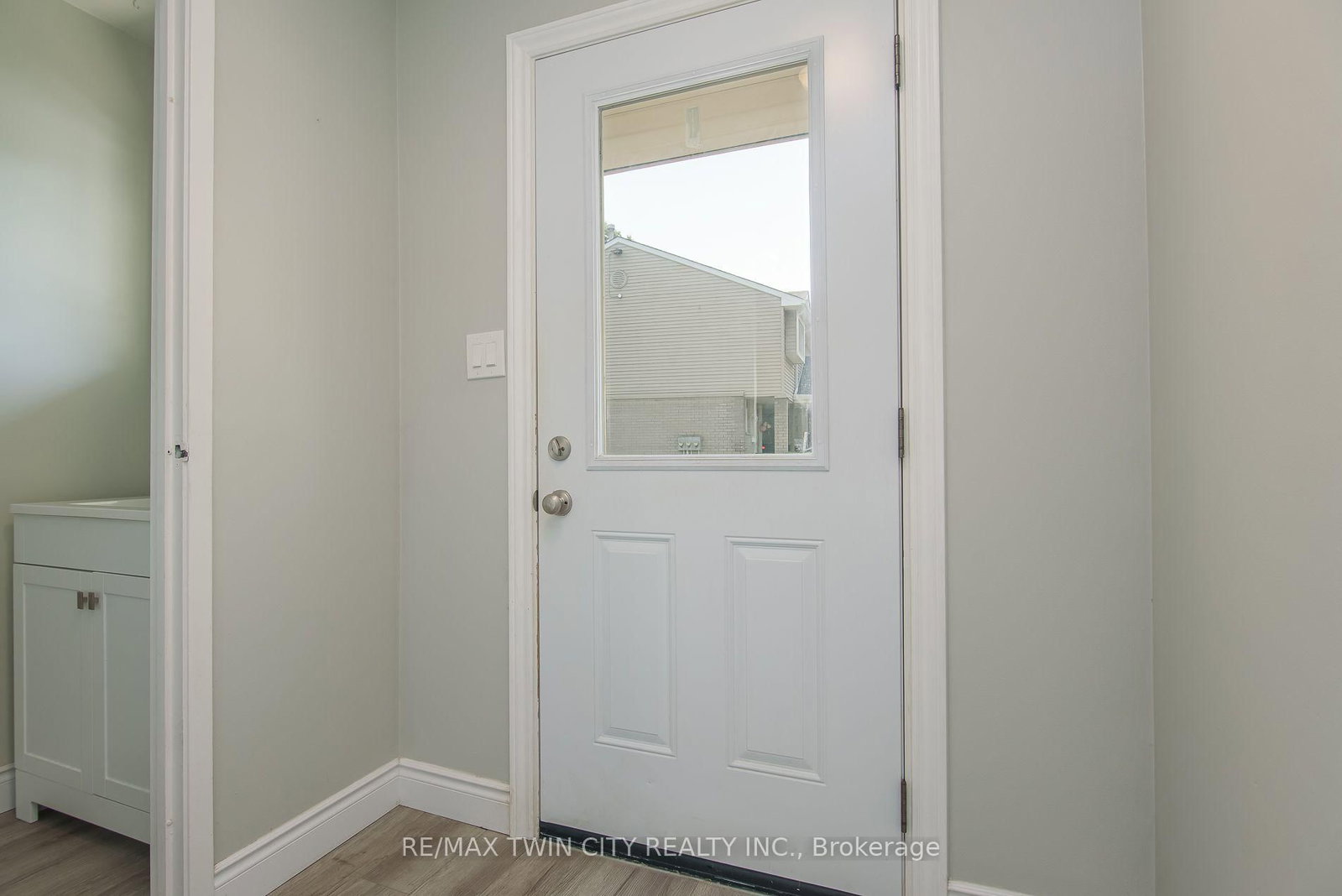 125 Sekura Crescent • #13 • Cambridge, ON photo 13