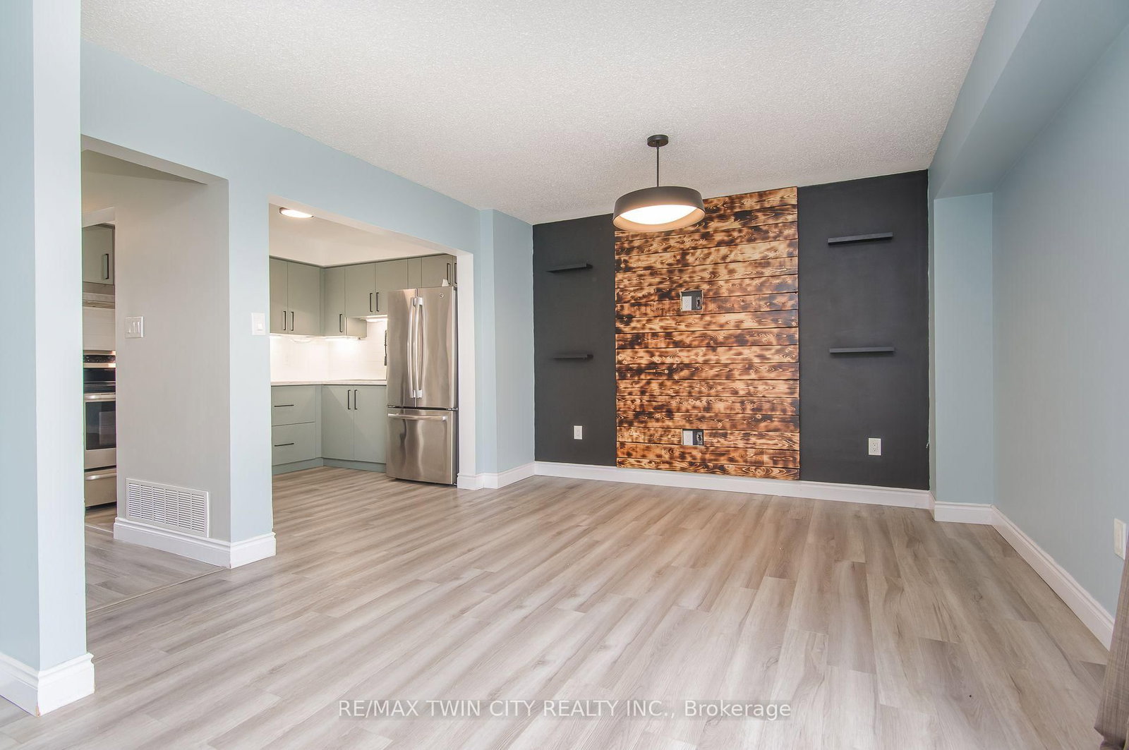 125 Sekura Crescent • #13 • Cambridge, ON photo 18