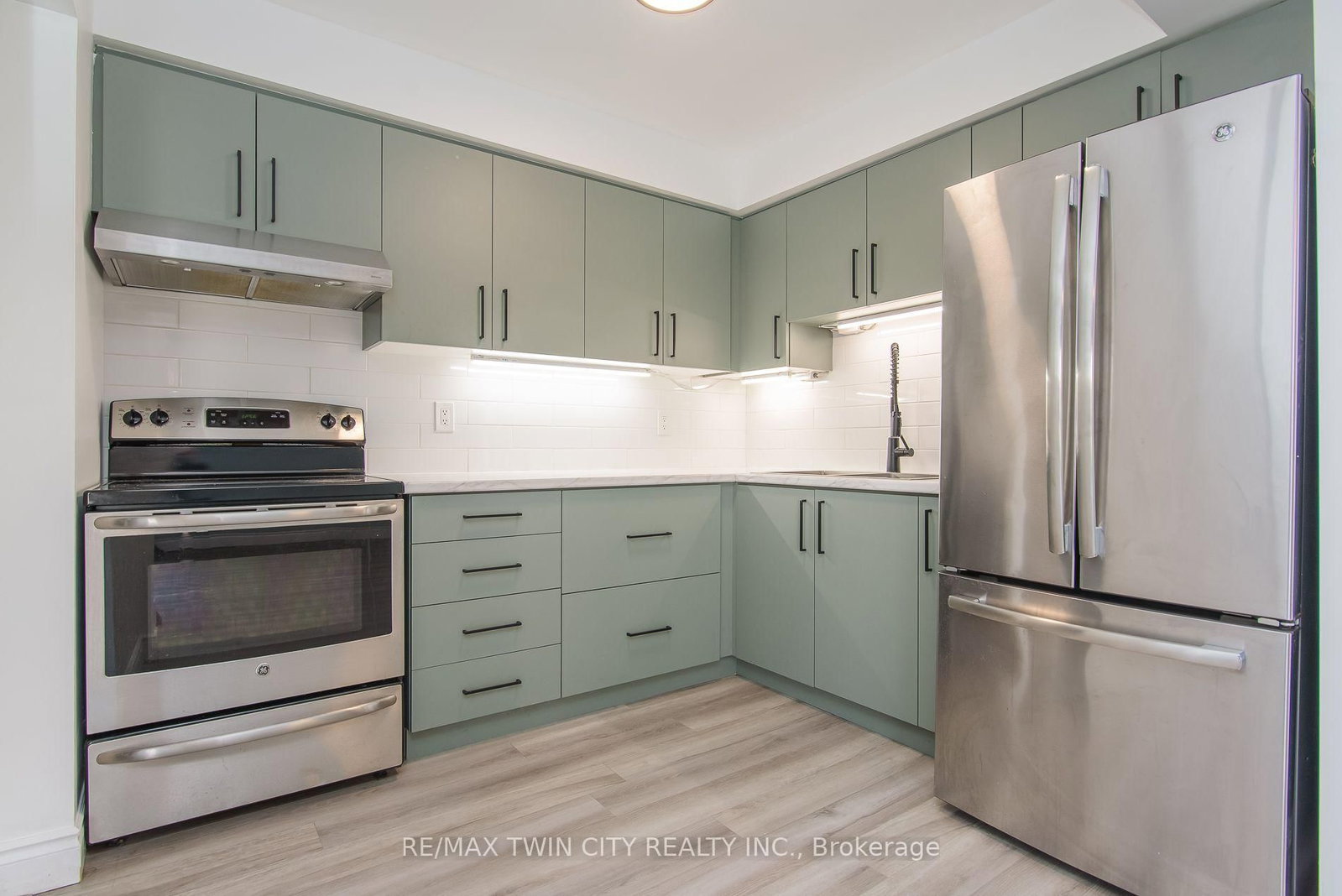 125 Sekura Crescent • #13 • Cambridge, ON photo 21
