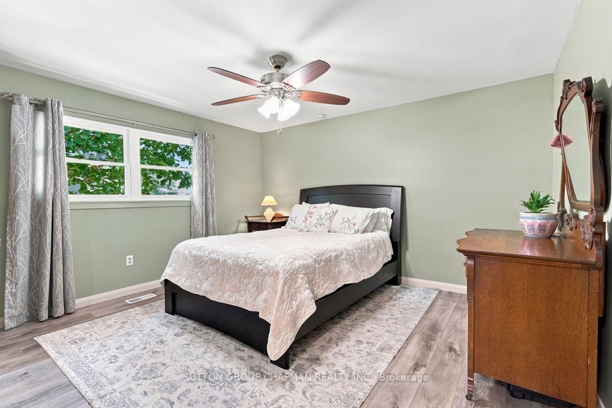 99 Inverary Crescent • London North, ON photo 13