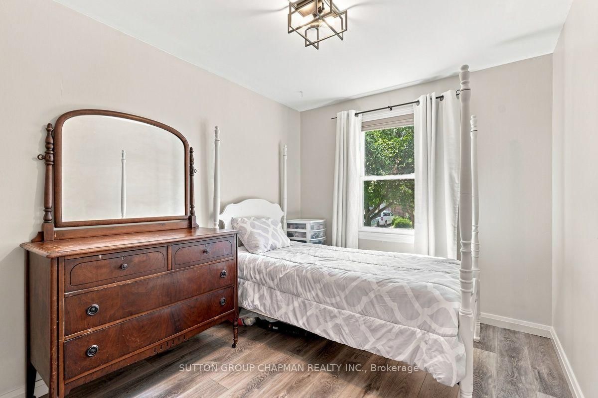 99 Inverary Crescent • London North, ON photo 15