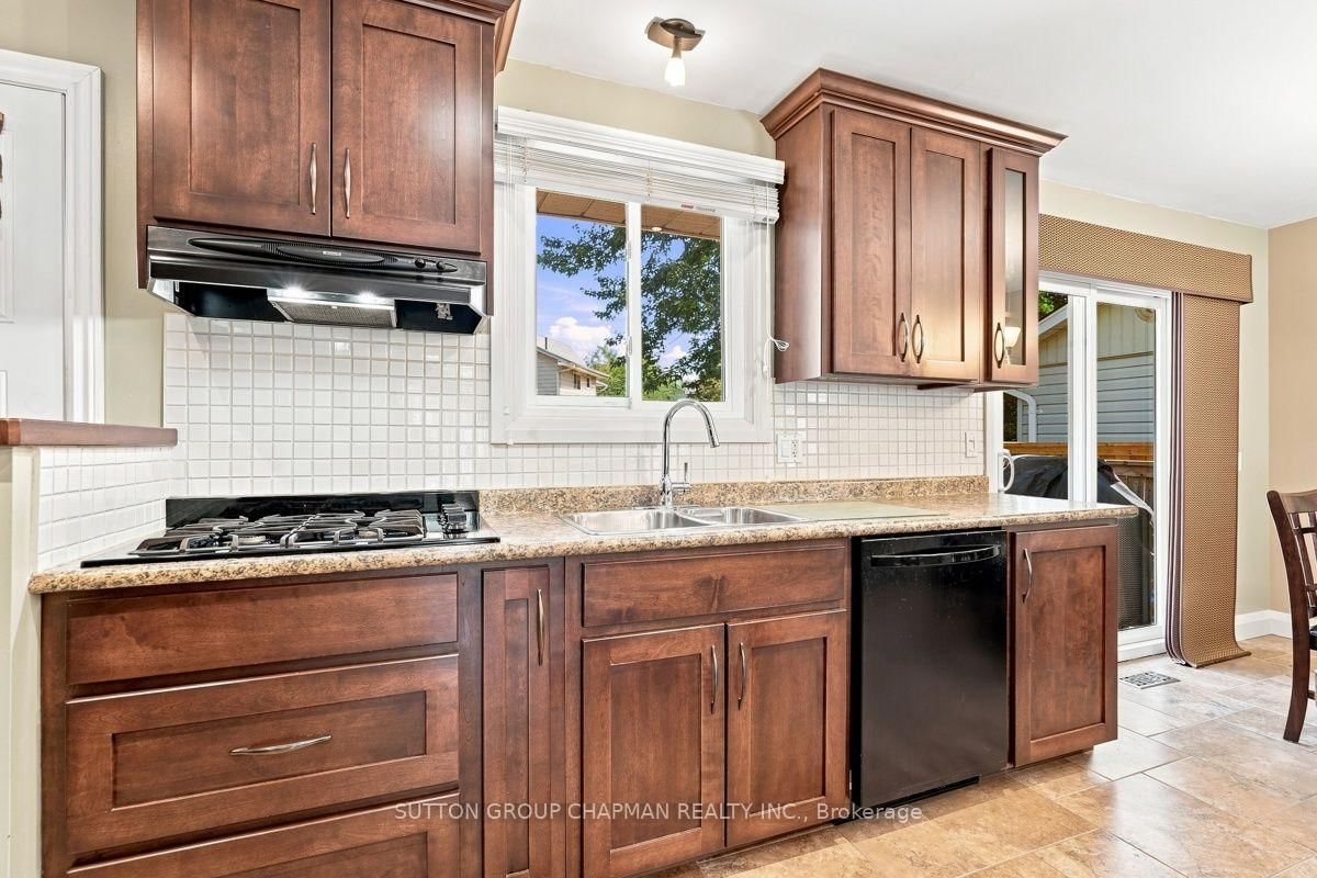 99 Inverary Crescent • London North, ON photo 9