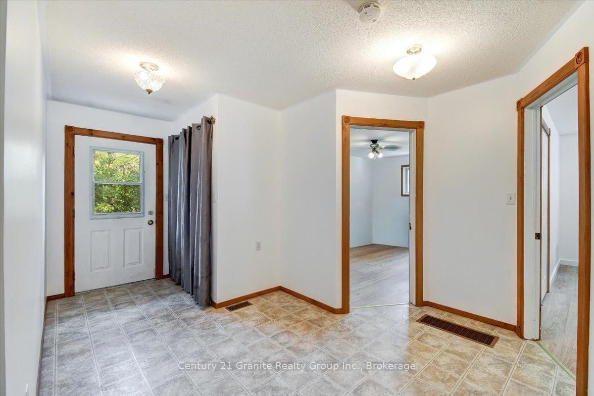 66 Hastings Street S • Bancroft, ON photo 13