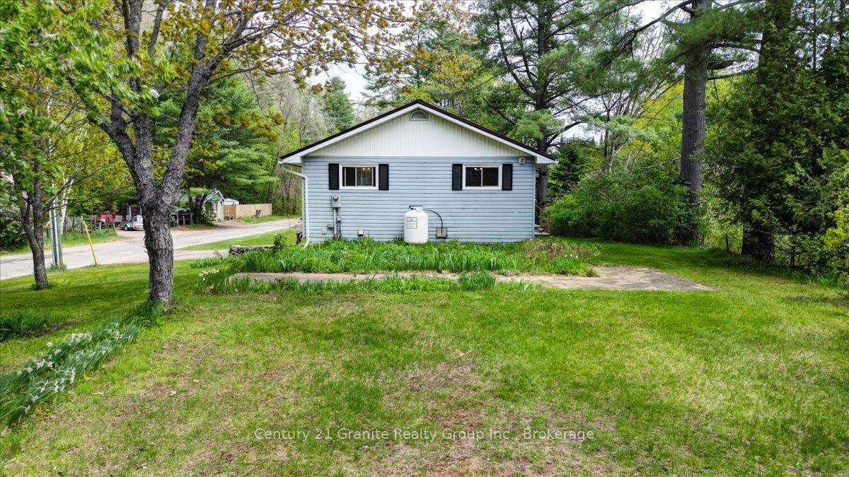 66 Hastings Street S • Bancroft, ON photo 30