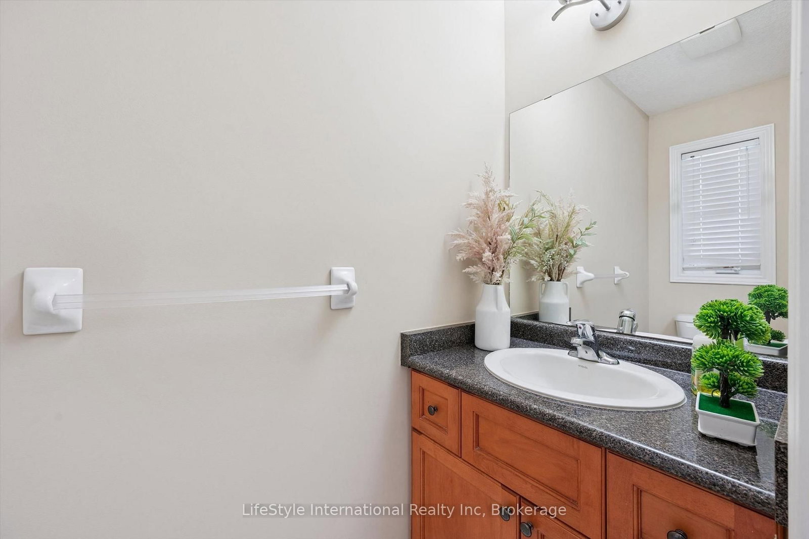 47 HASLER Crescent • Guelph, ON photo 20