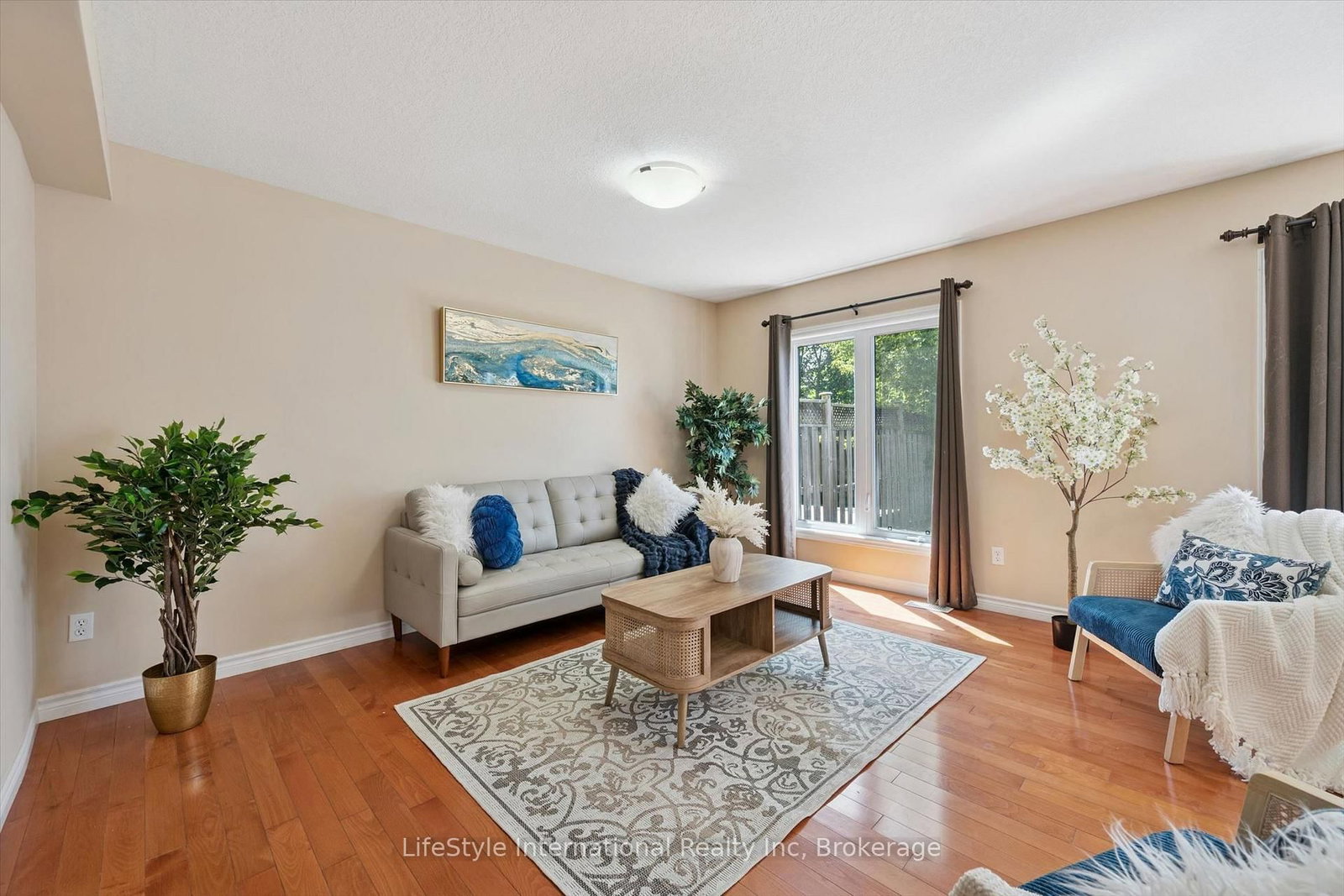 47 HASLER Crescent • Guelph, ON photo 8