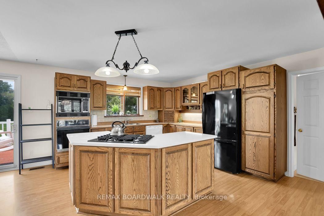 3382 Carp Road • Carp, ON photo 12