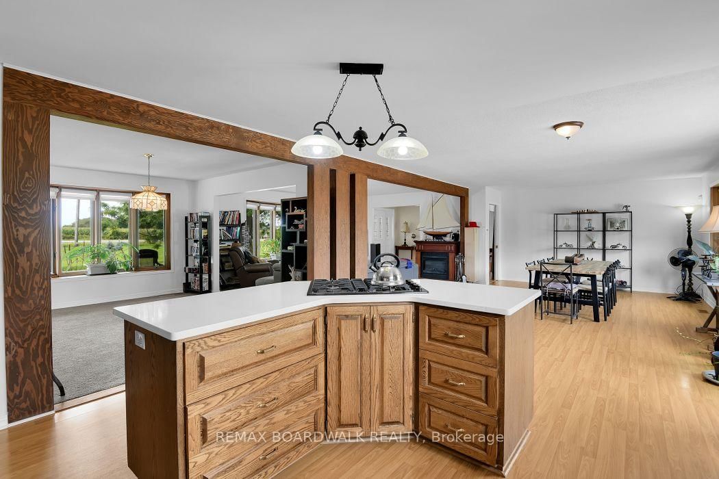 3382 Carp Road • Carp, ON photo 13