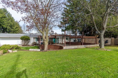 2010 Hansler Street • Pelham, ON photo 9