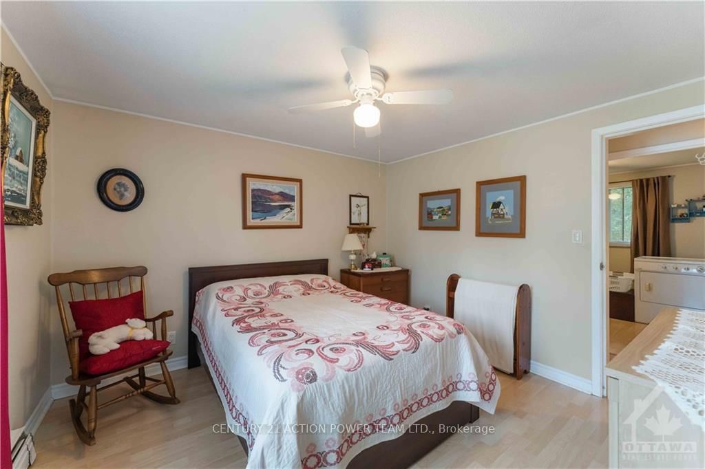 1512 BLACKHEATH Street N • Ottawa, ON photo 17