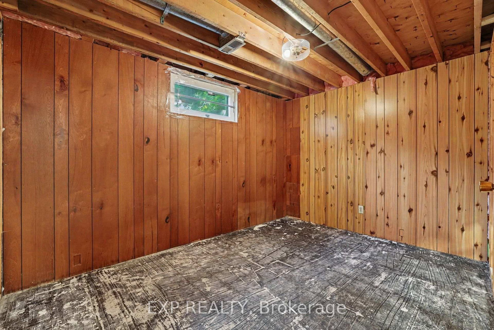 16 Elmsley Crescent • Ottawa, ON photo 25