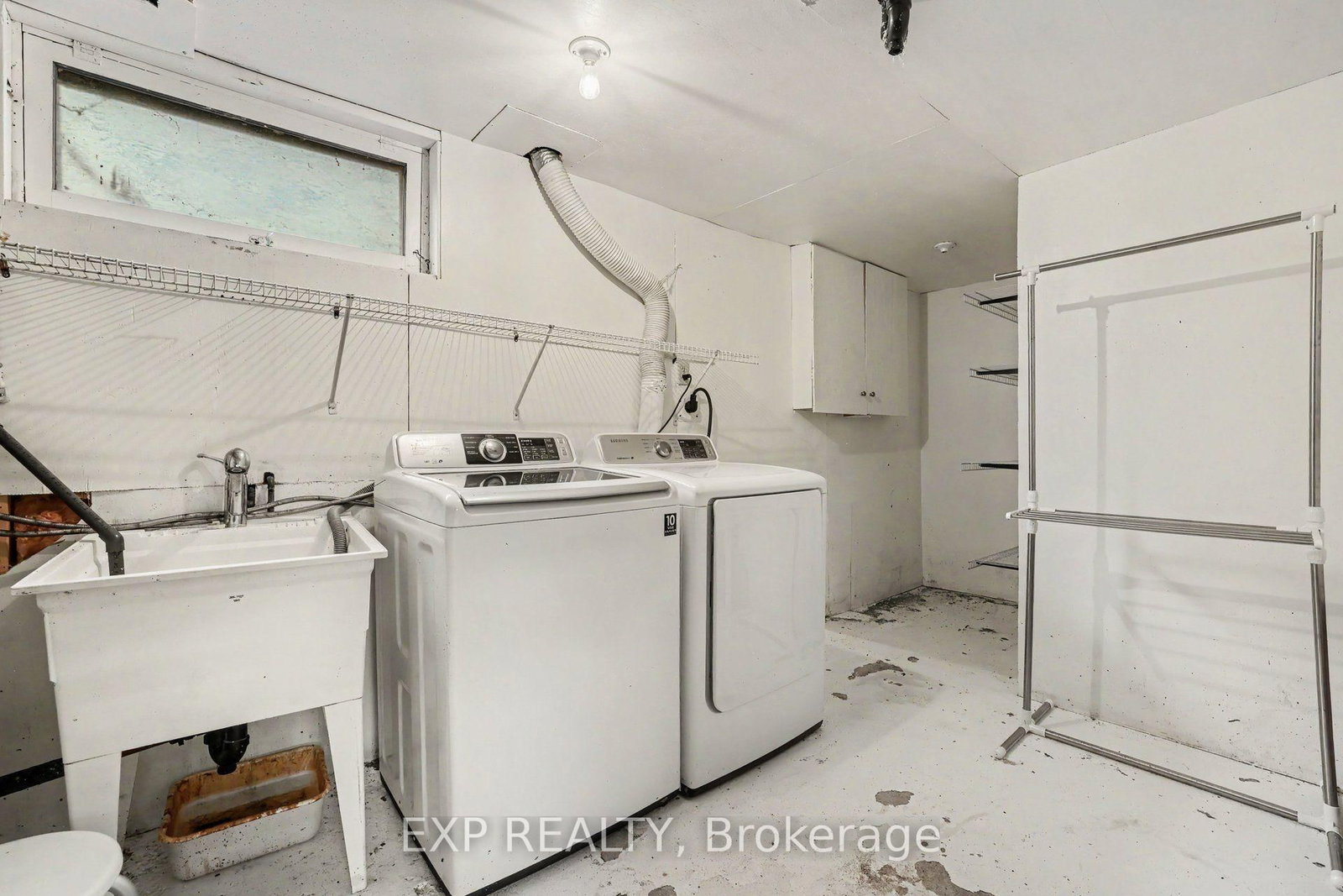16 Elmsley Crescent • Ottawa, ON photo 27