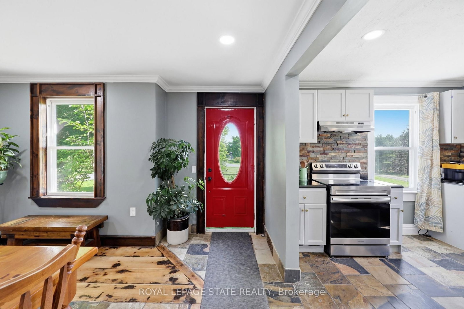 97 Smith Road • Hamilton, ON photo 13