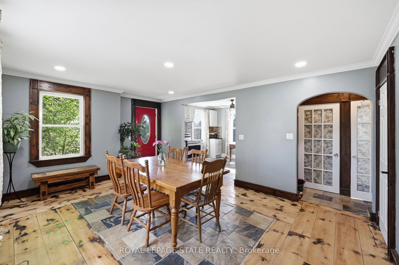 97 Smith Road • Hamilton, ON photo 14