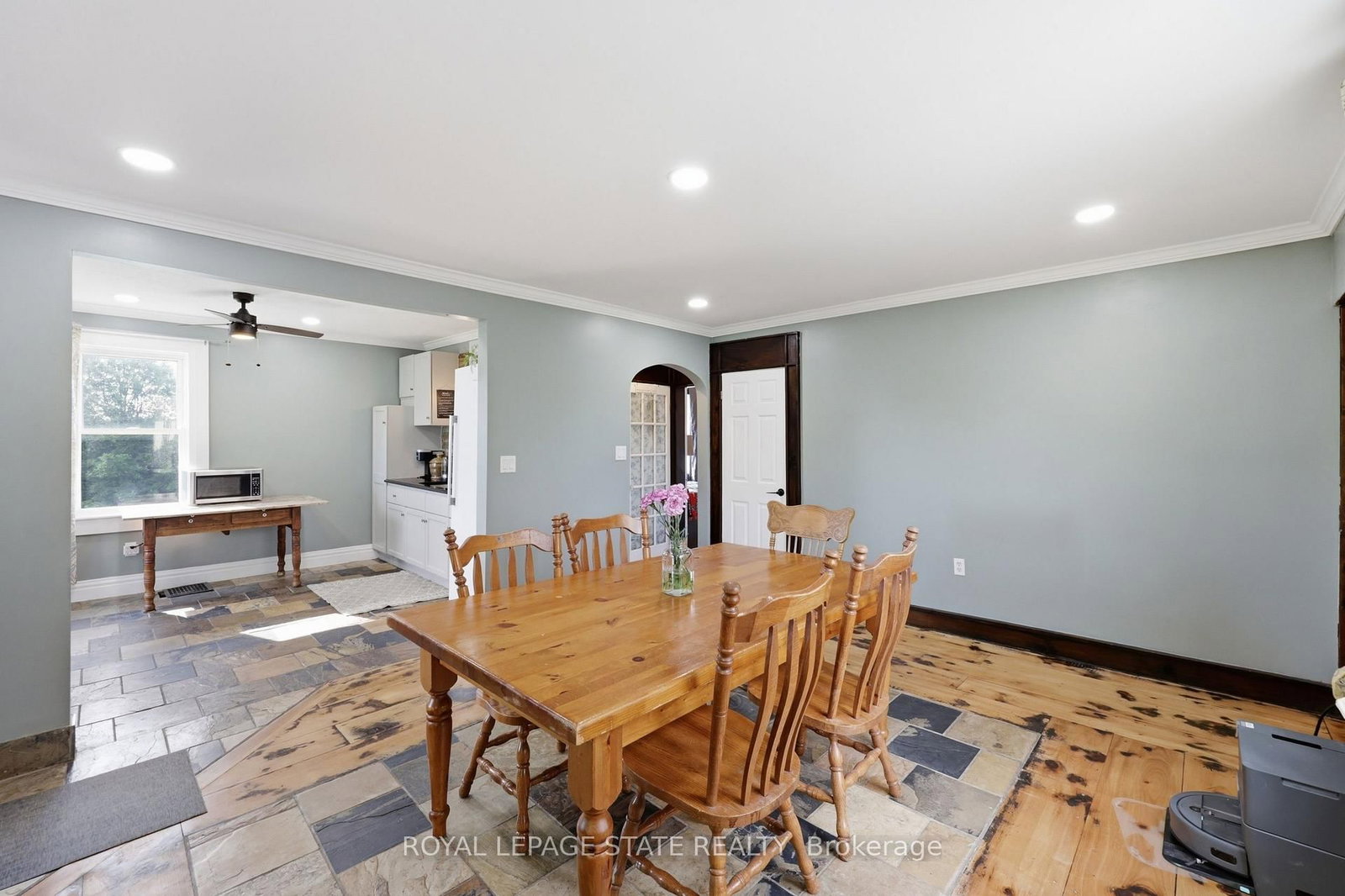 97 Smith Road • Hamilton, ON photo 15