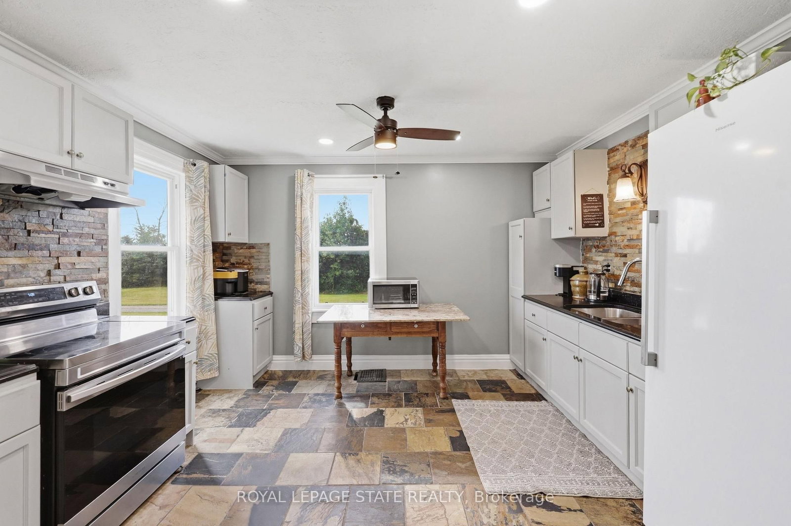 97 Smith Road • Hamilton, ON photo 16