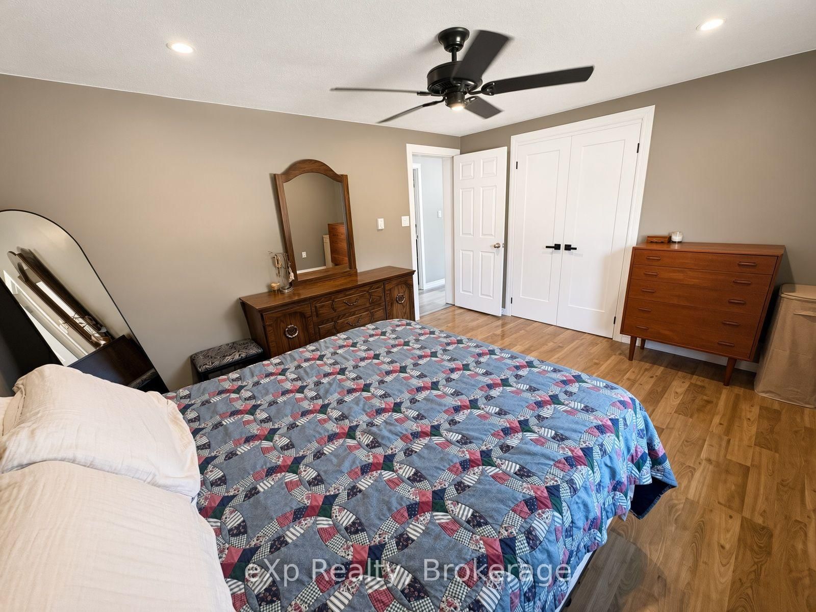 23 Valleyside Drive • Brockton, ON photo 13