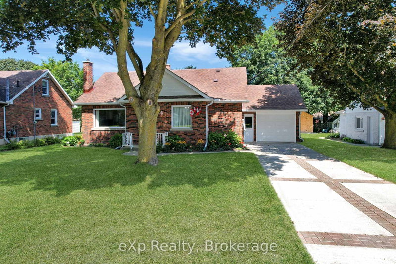 6 Johnstone Boulevard
