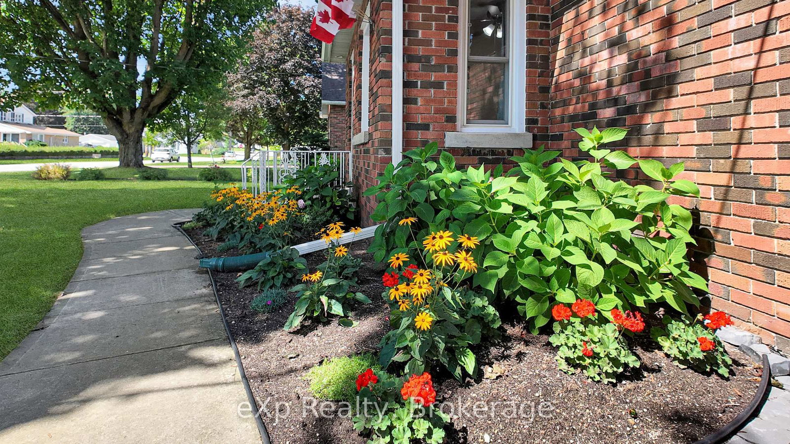 6 Johnstone Boulevard • Brockton, ON photo 5