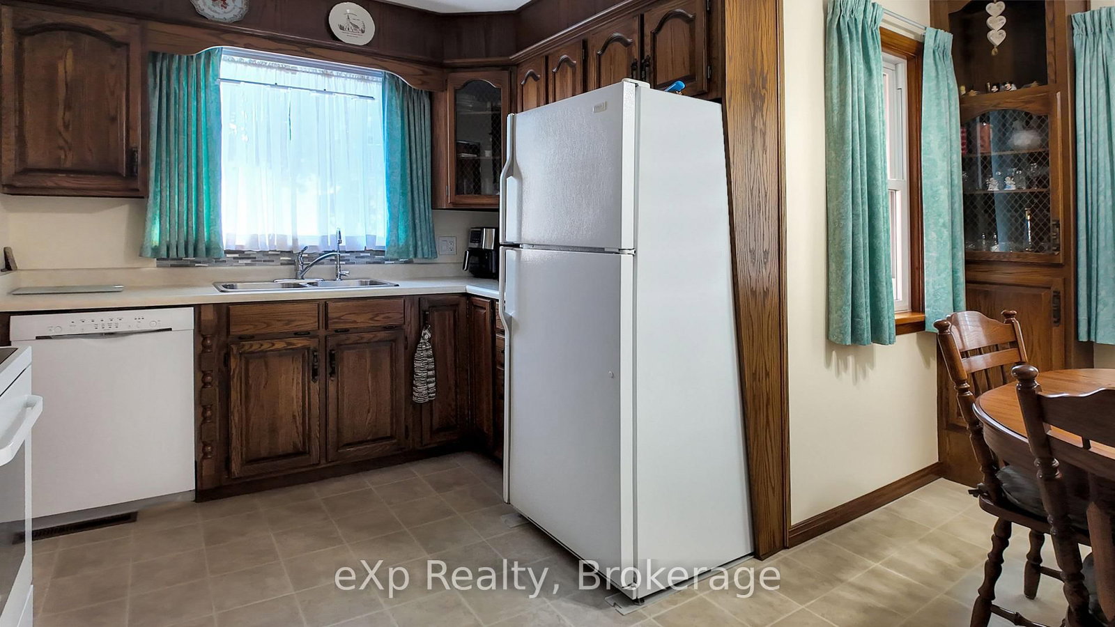 6 Johnstone Boulevard • Brockton, ON photo 8