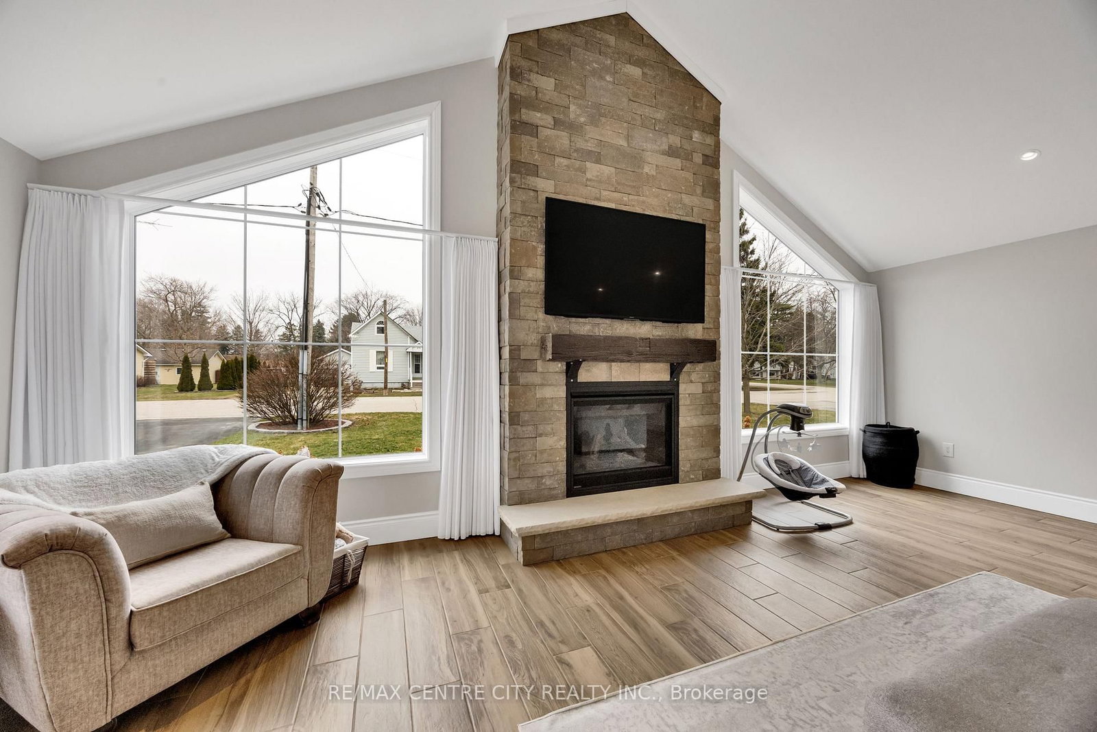 174 Ridge Street • Dutton/Dunwich, ON photo 11