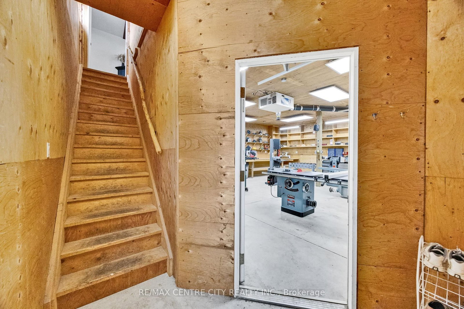 174 Ridge Street • Dutton/Dunwich, ON photo 38