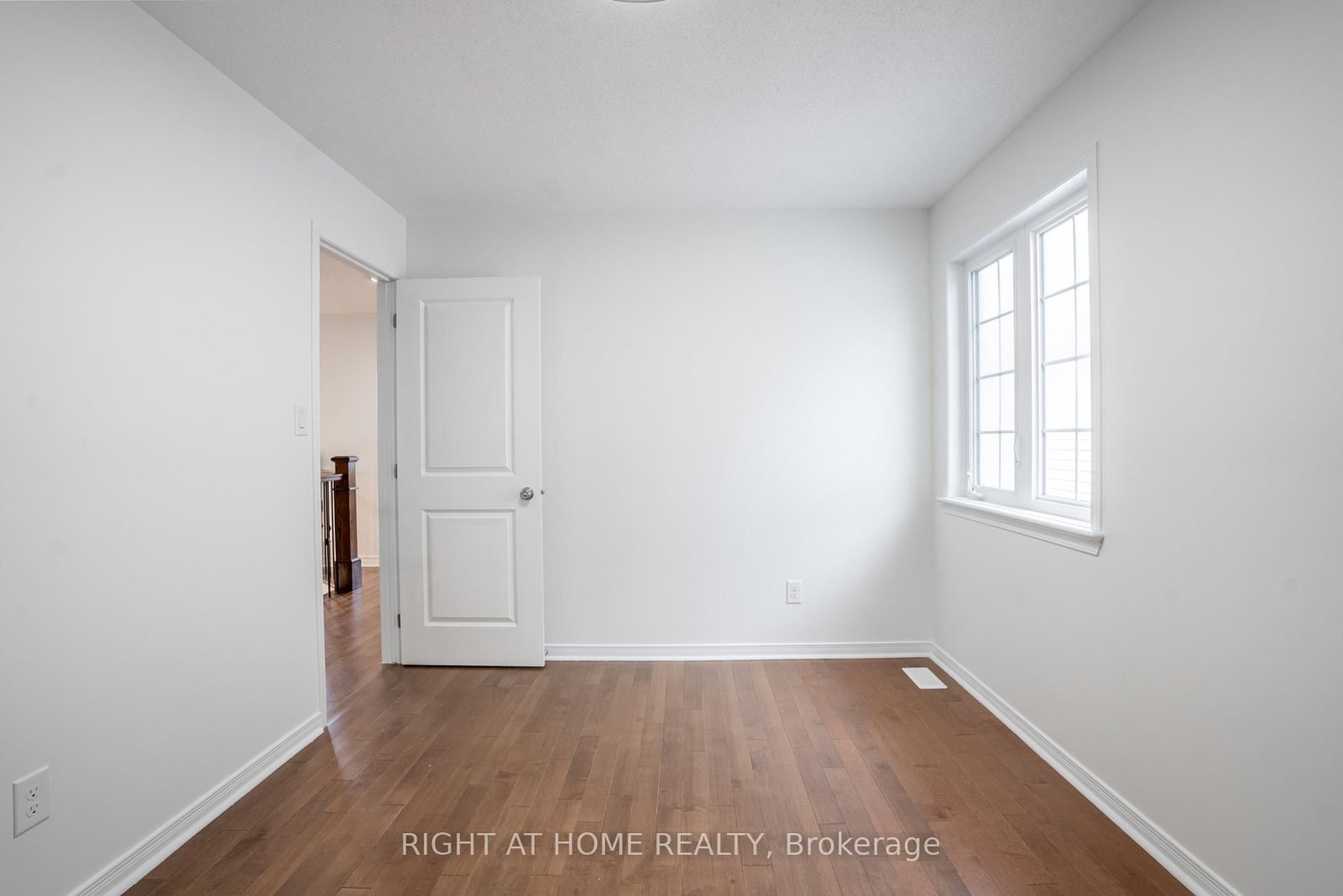 106 Sunita Crescent • Ottawa, ON photo 34