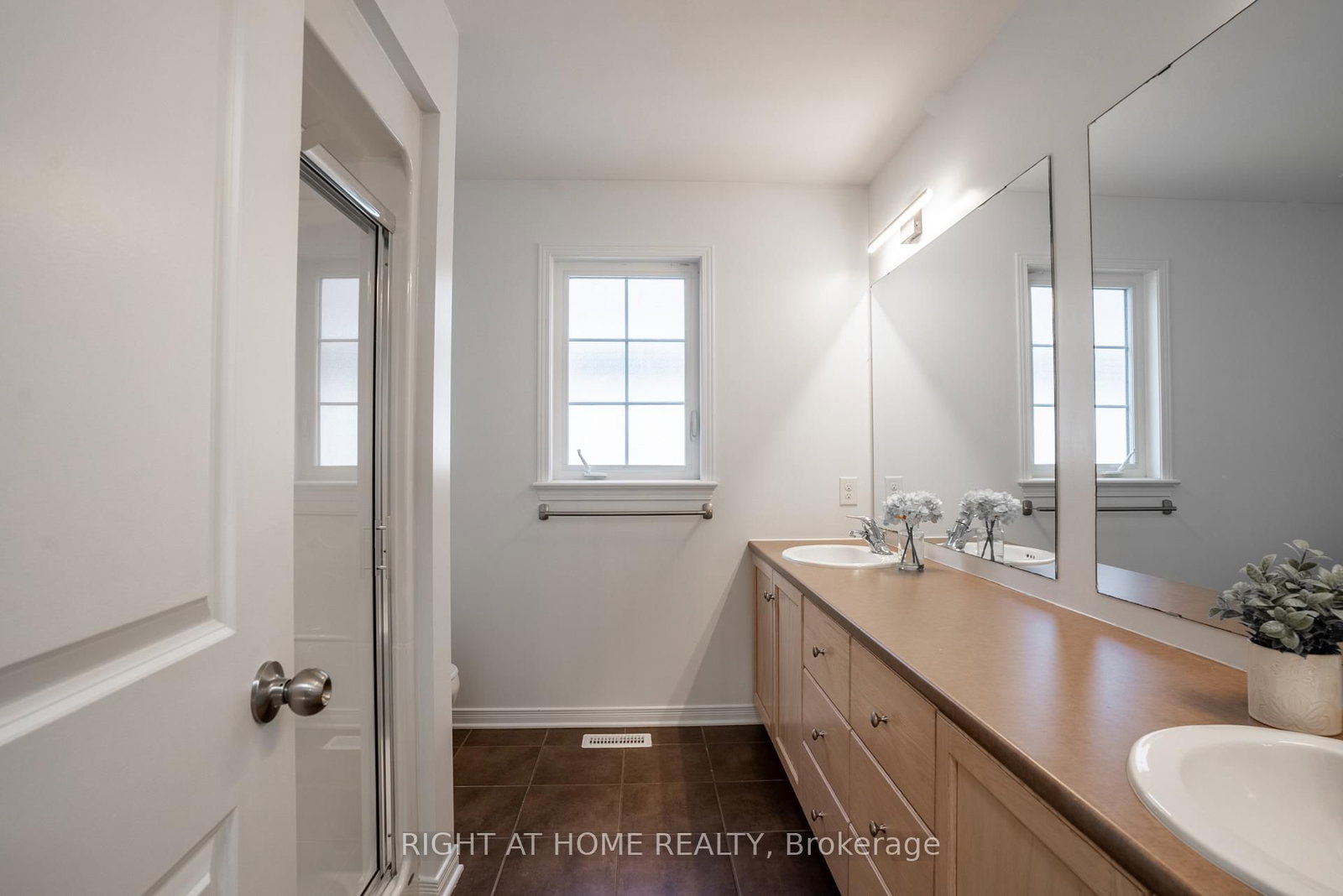 106 Sunita Crescent • Ottawa, ON photo 38