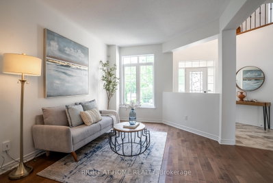 106 Sunita Crescent • Ottawa, ON photo 4