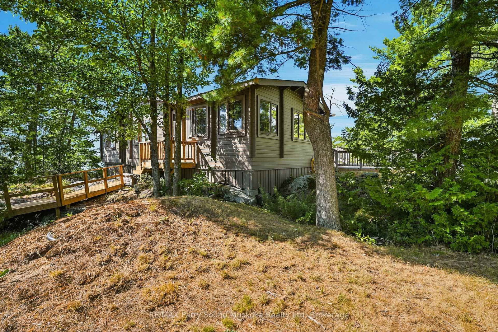 87 Island Island • The Archipelago, ON photo 33