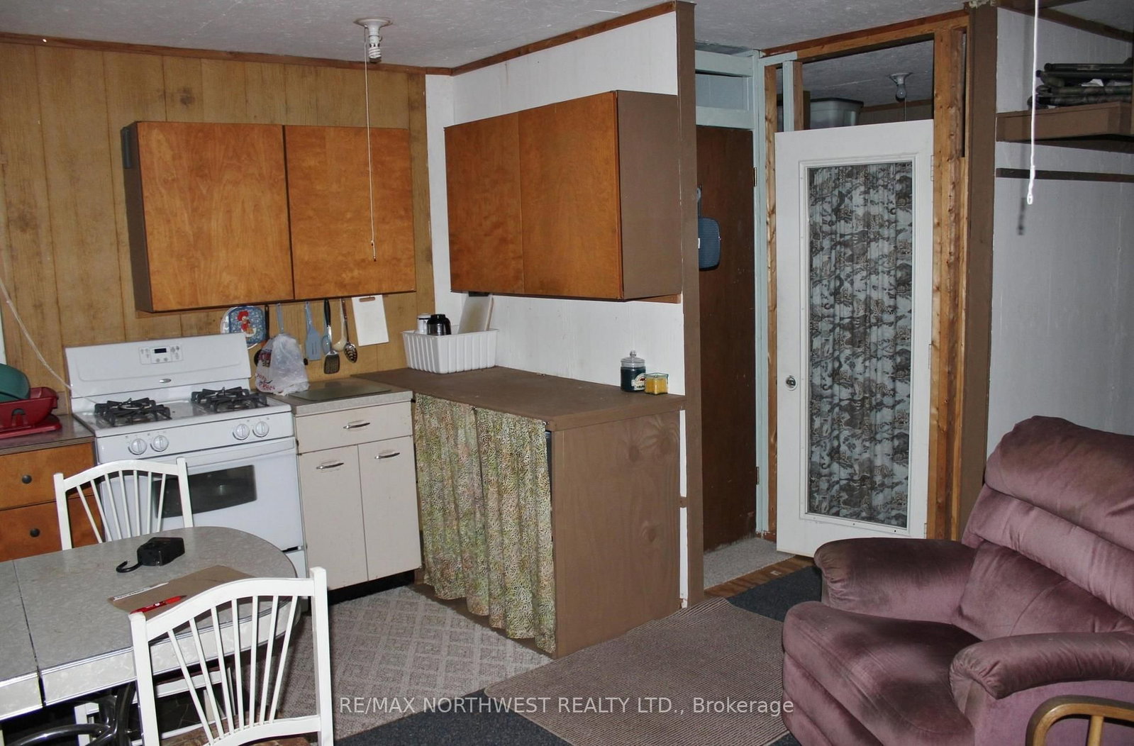 402 ANDREWS RD • Morley, ON photo 10