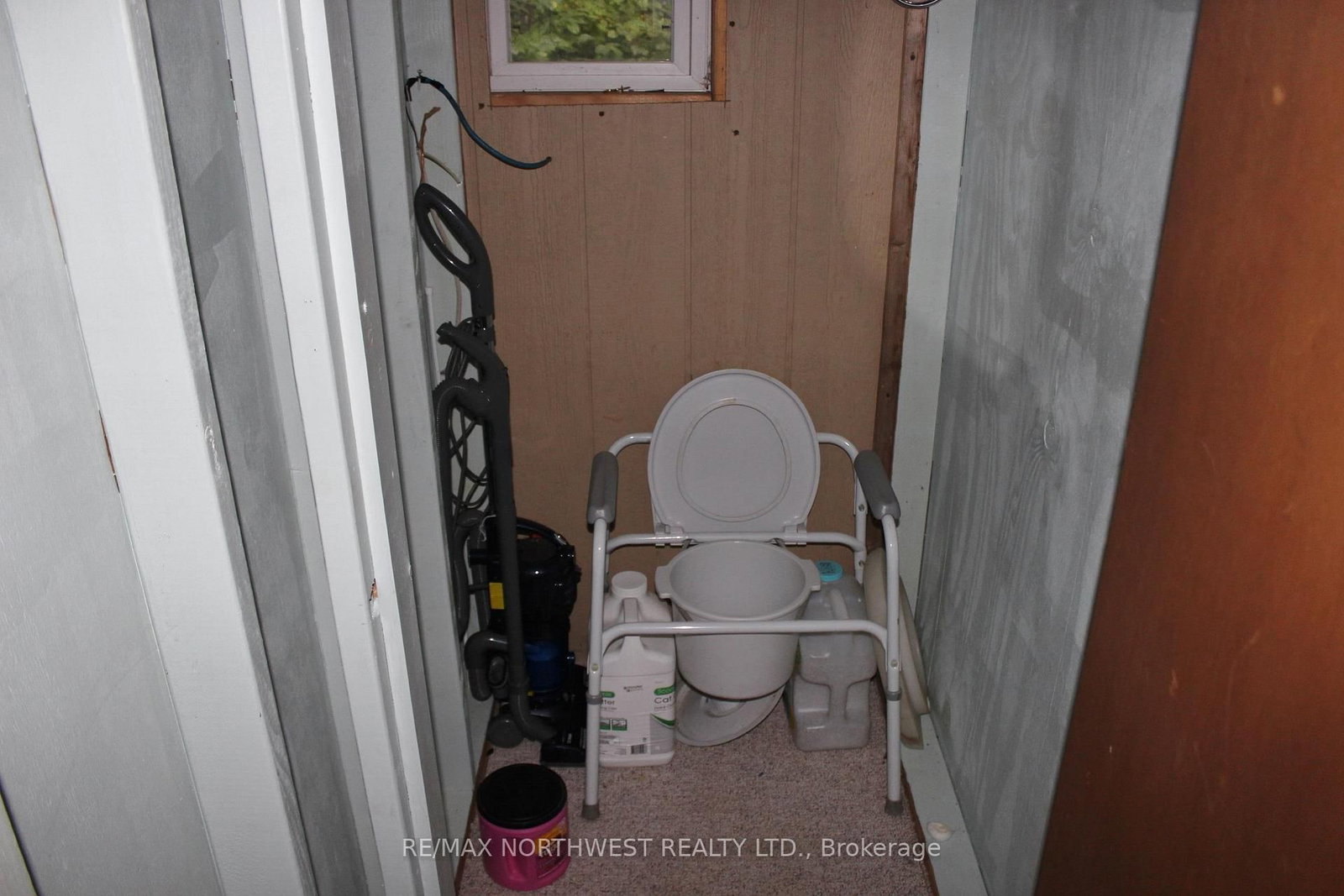 402 ANDREWS RD • Morley, ON photo 14