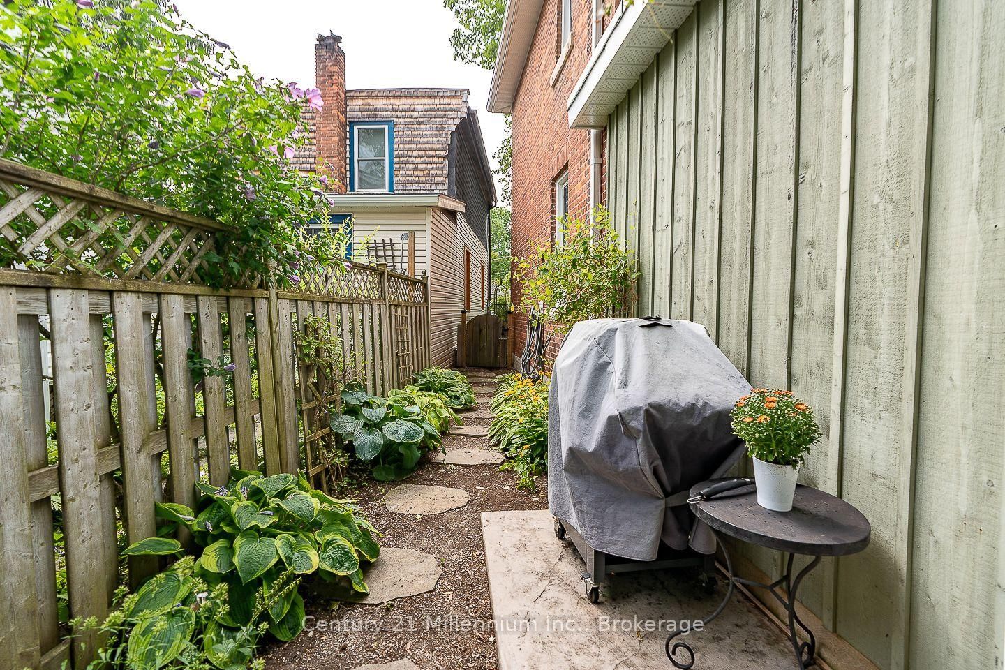 169 5th A Street E • Owen Sound, ON photo 16