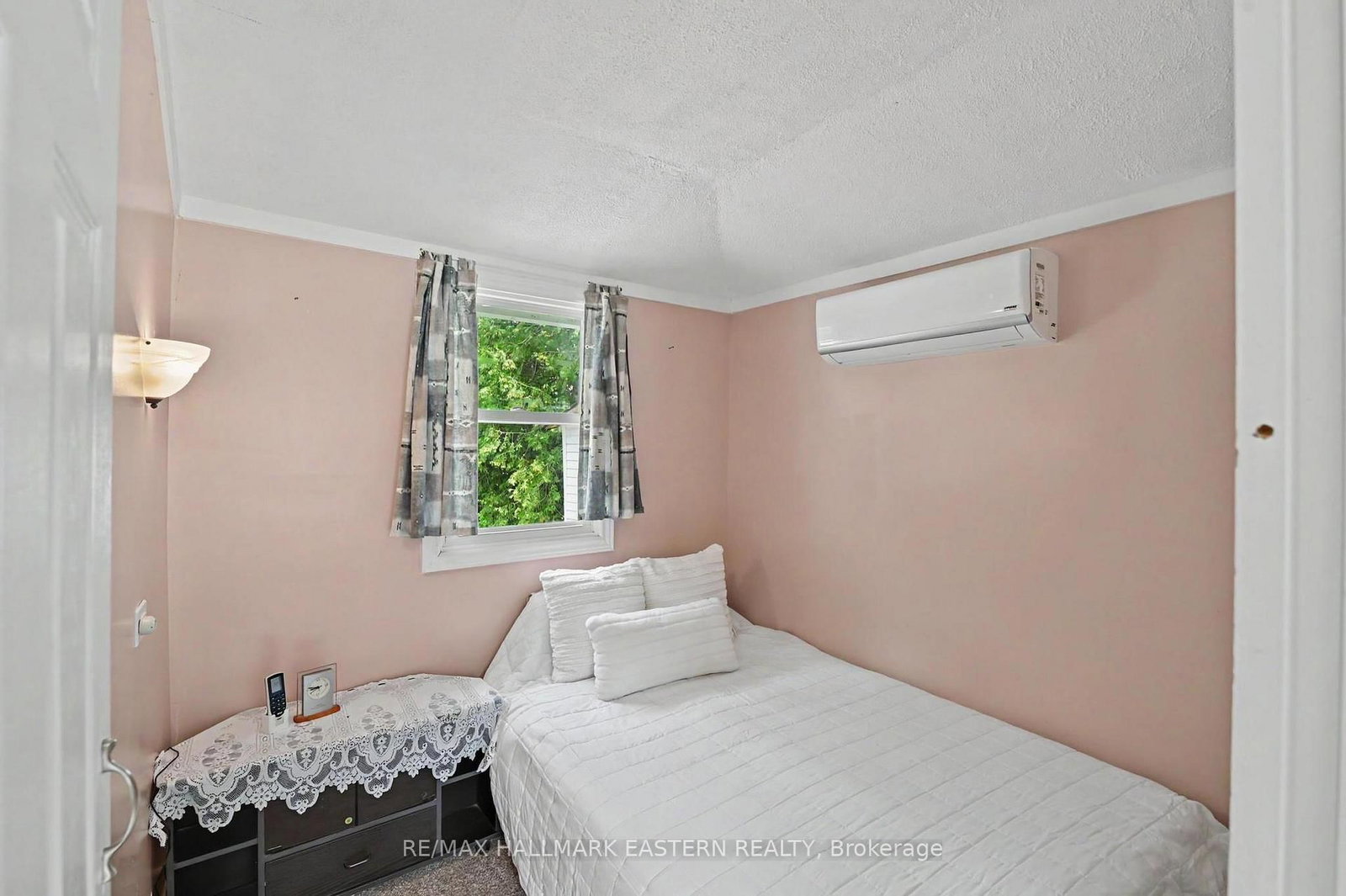 7034 Beech Street • Hamilton Township, ON photo 13