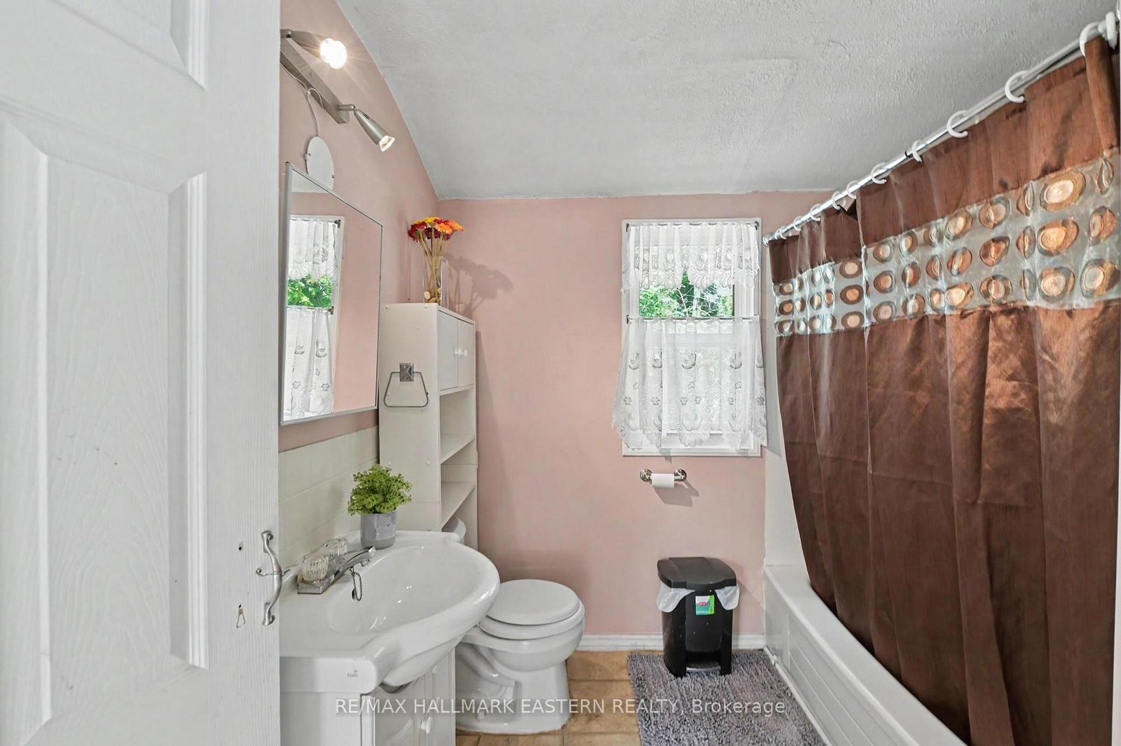 7034 Beech Street • Hamilton Township, ON photo 14